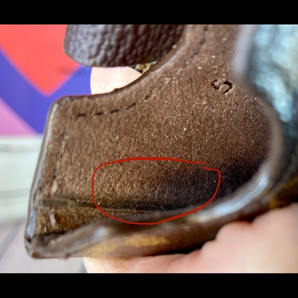 Louis Vuitton iPhone 5 case pouch or card case/small accessories pouch w/alarm! - Picture 7 of 13